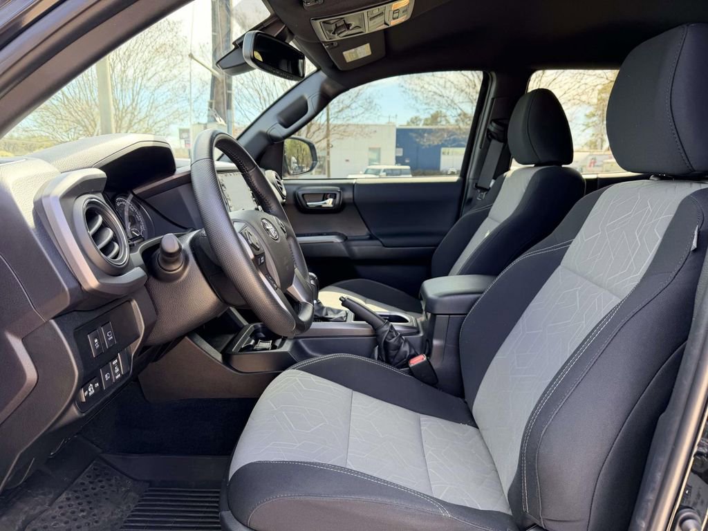 Used 2023 Toyota Tacoma TRD Off-Road w/ Advanced Technology Package image 19