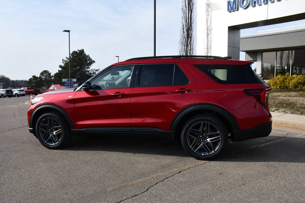 New 2026 Ford Explorer ST-Line w/ ST-Line Street Pack AWD/4WD image 3