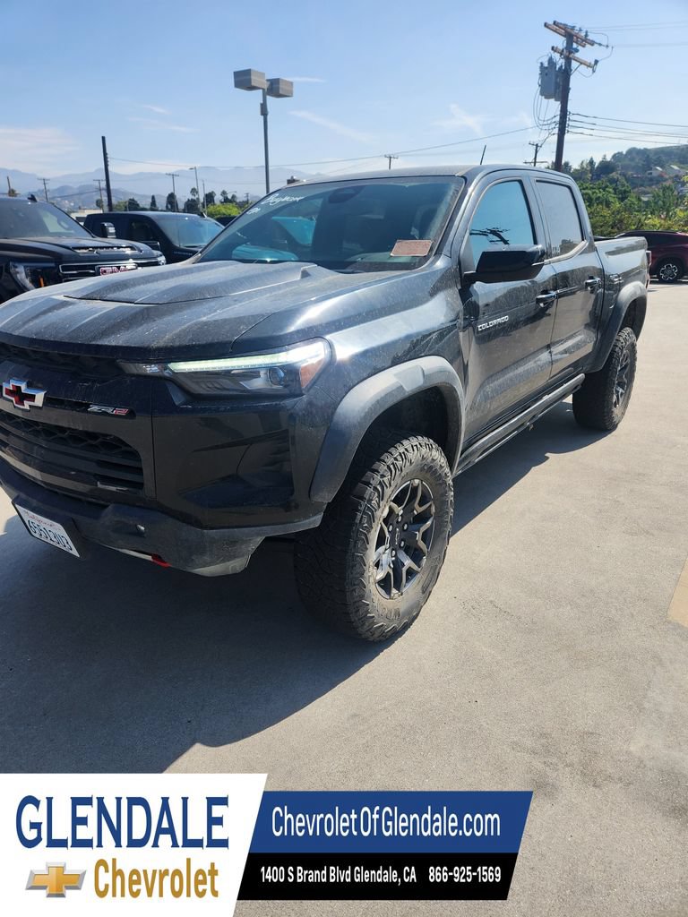 Used 2023 Chevrolet Colorado ZR2 AWD/4WD image 2