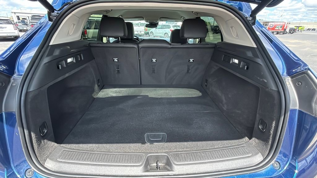 Used 2022 Buick Envision Essence w/ Technology Package I image 29