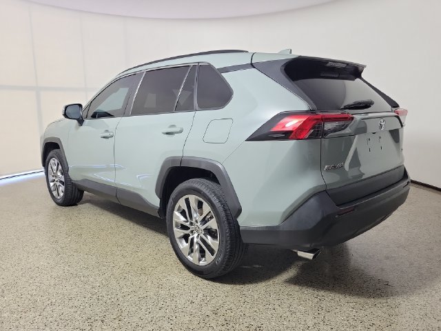 Used 2021 Toyota RAV4 XLE Premium FWD image 7