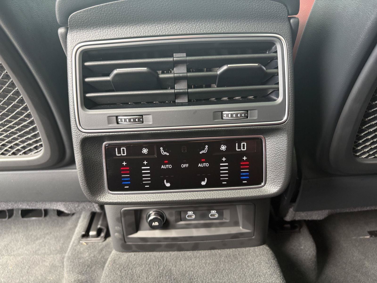 Certified 2024 Audi SQ8 Prestige AWD/4WD image 23