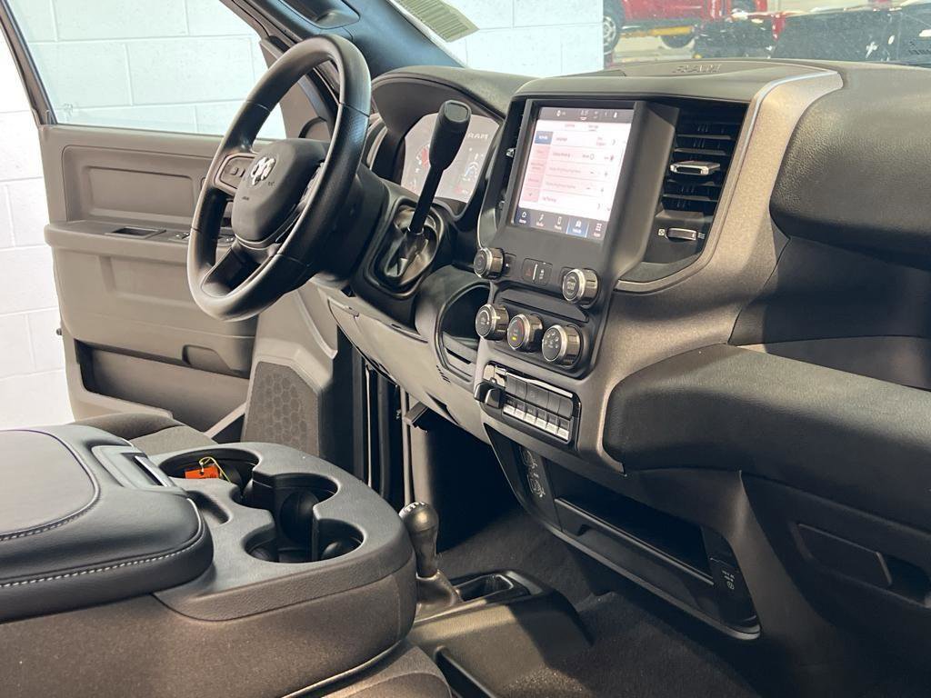 New 2024 RAM 3500 Tradesman w/ Chrome Appearance Group image 26