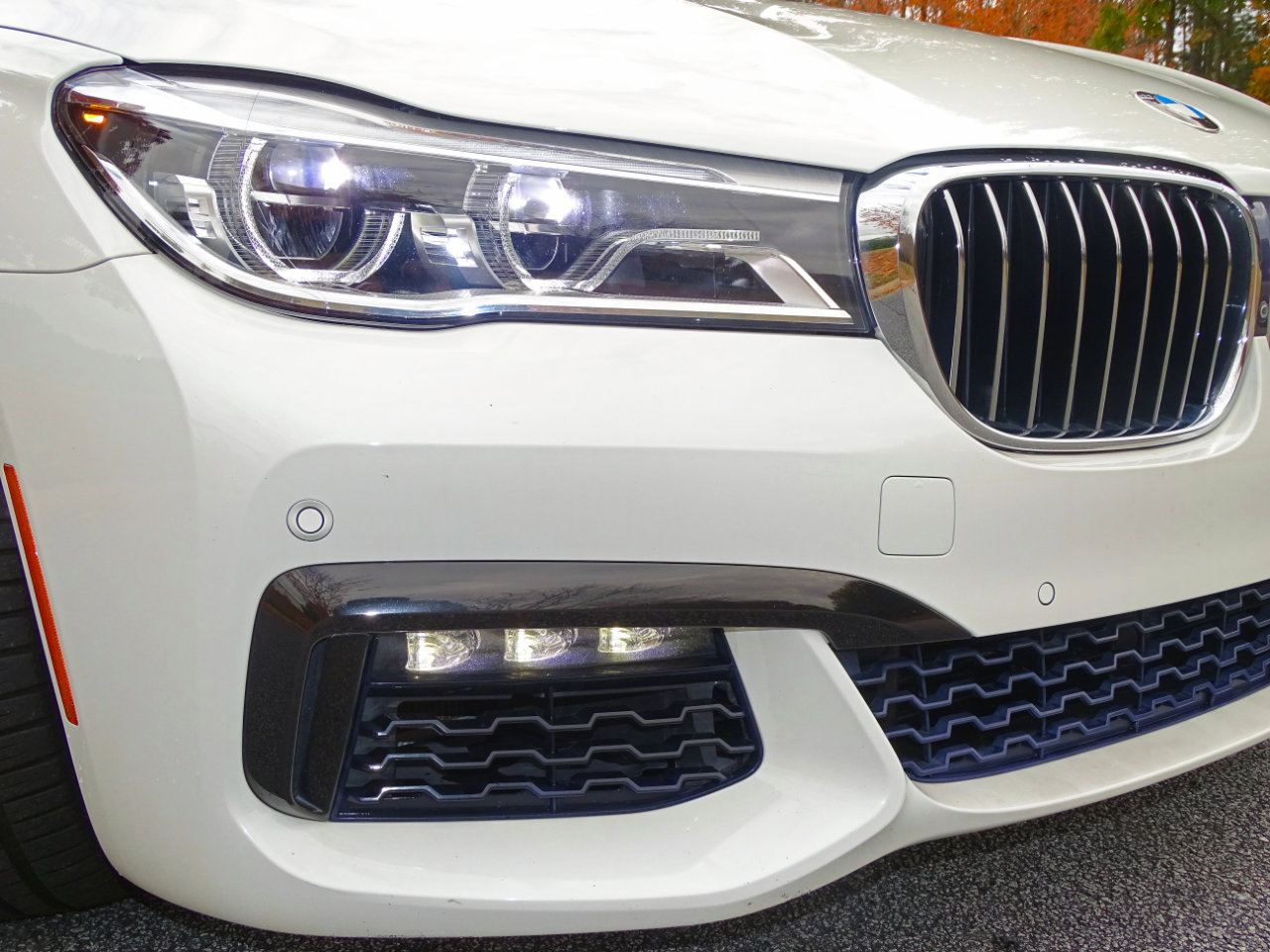 Used 2018 BMW 750i image 16