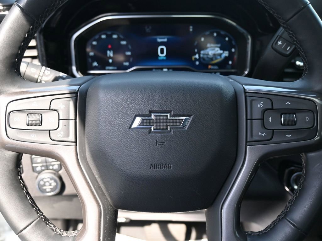 Used 2024 Chevrolet Silverado 2500 ZR2 w/ Technology Package image 31