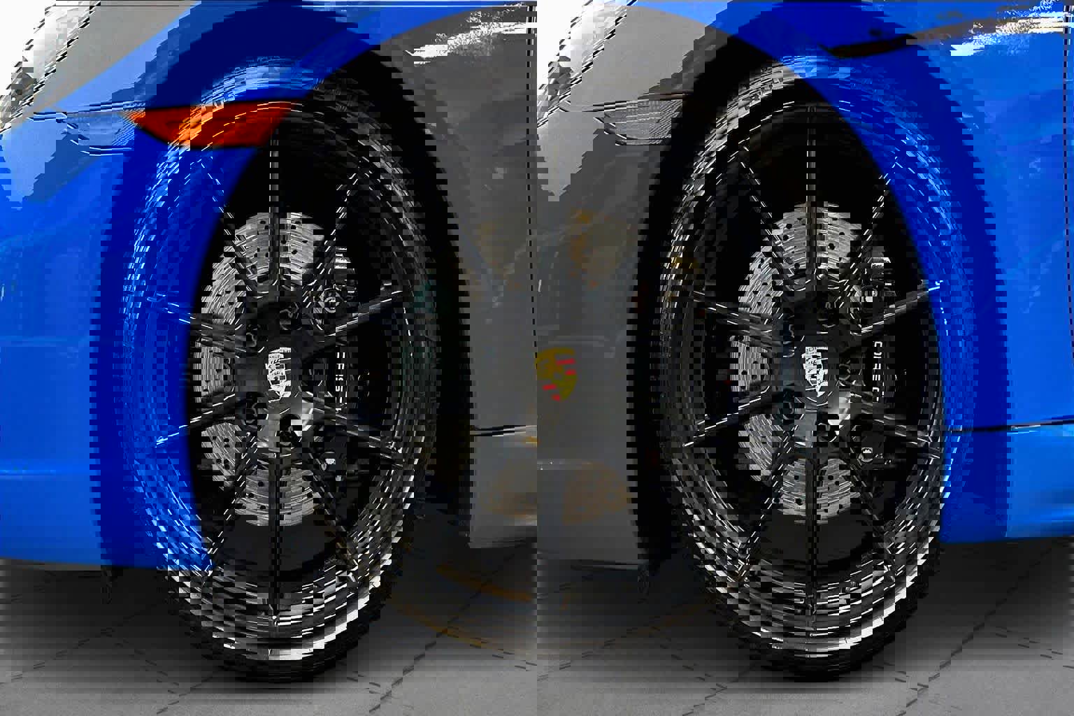 Used 2023 Porsche 718 Cayman GTS image 9