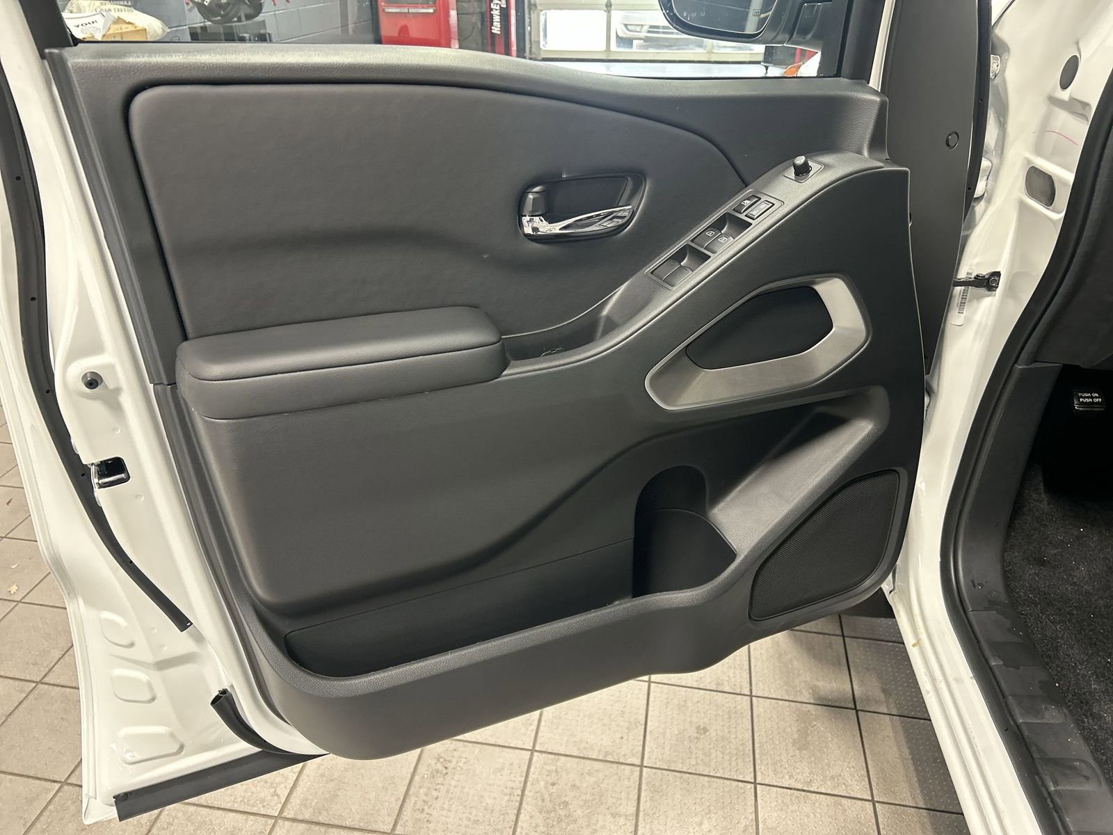 New 2026 Nissan Frontier SV w/ SV Convenience Package image 25