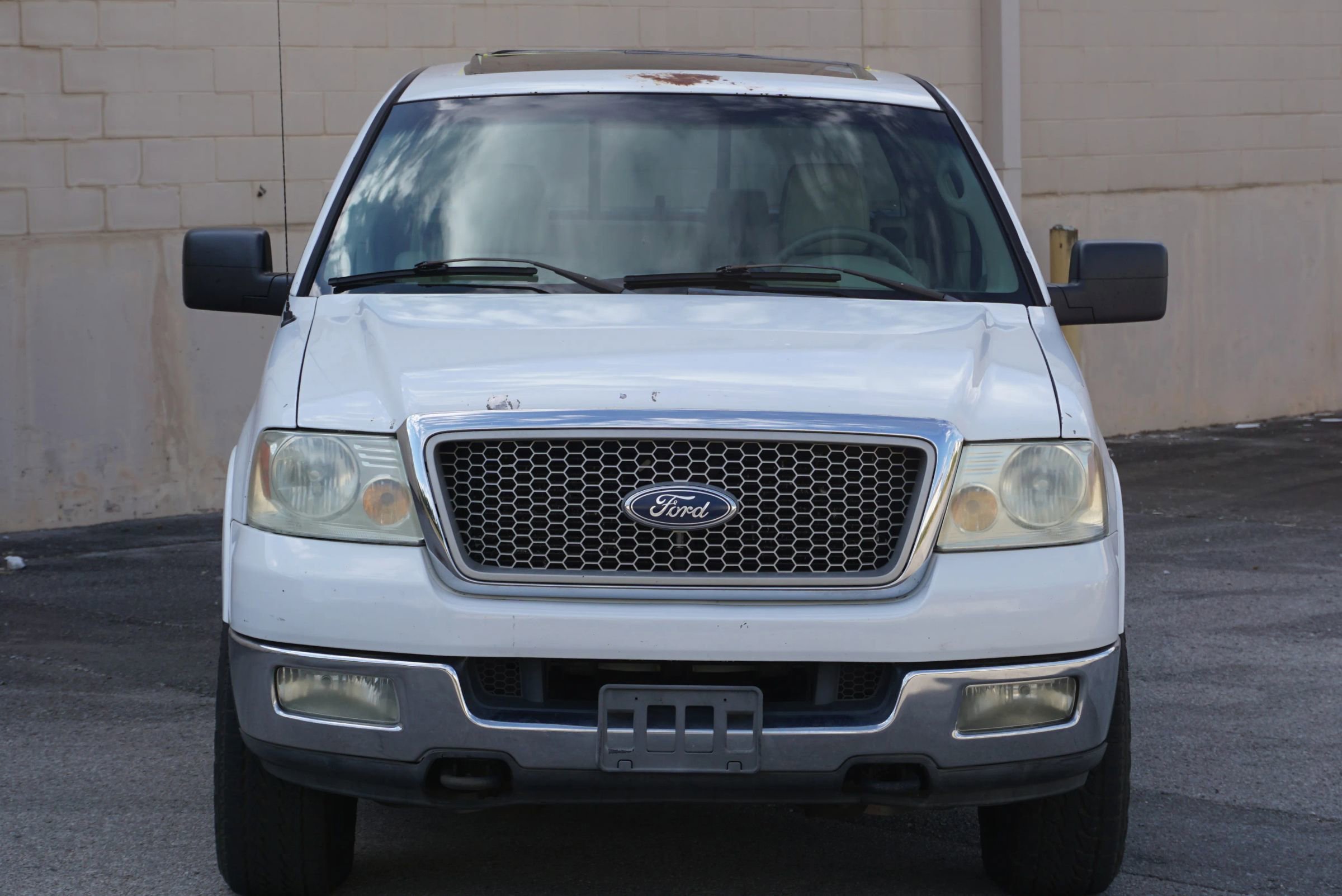 Used 2004 Ford F150 Lariat image 3