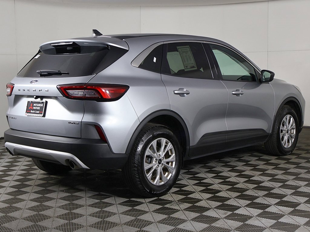 Used 2023 Ford Escape Active image 9