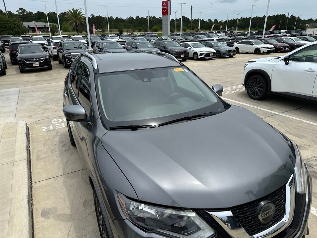 Used 2020 Nissan Rogue SV w/ Premium Package FWD image 8