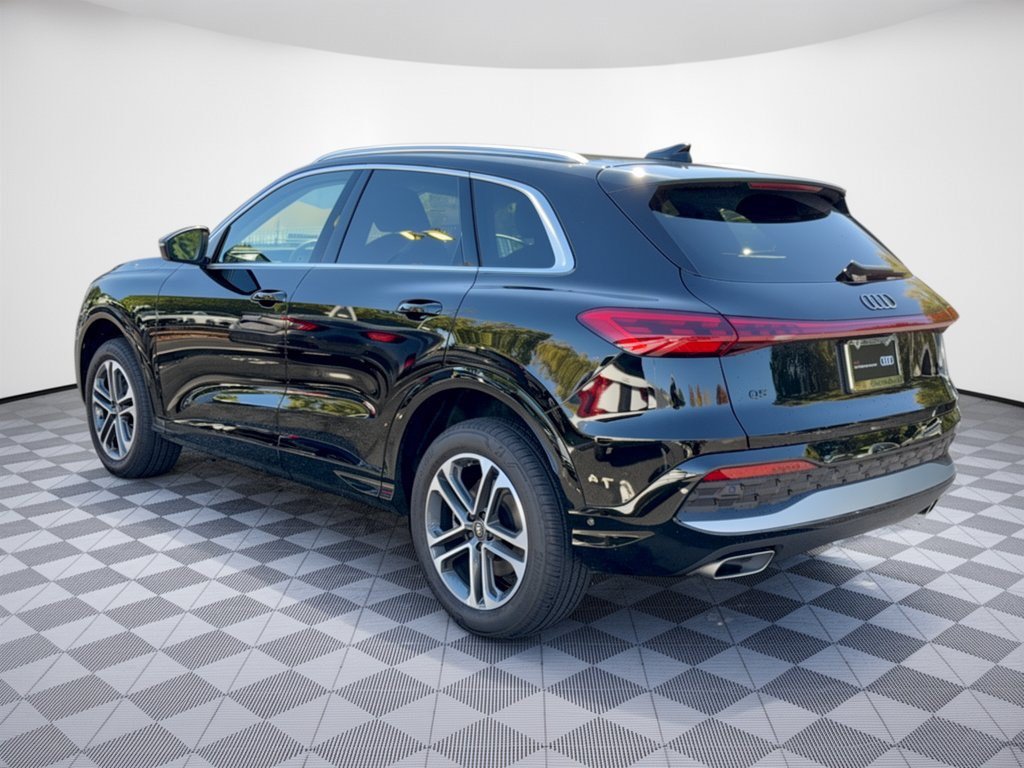 Certified 2026 Audi Q5 Premium AWD/4WD image 3