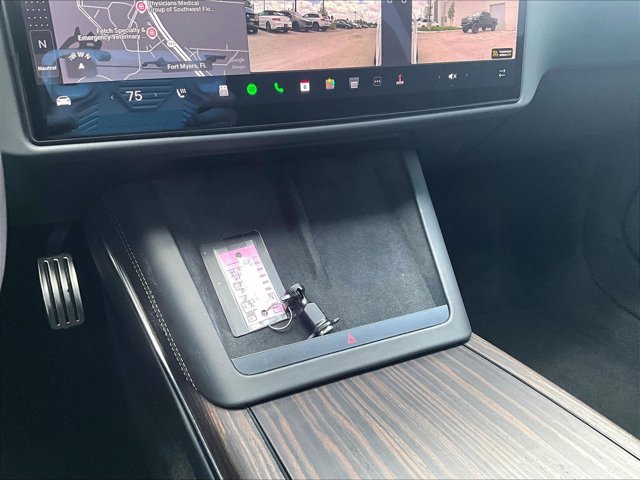 Used 2022 Tesla Model S AWD/4WD image 23