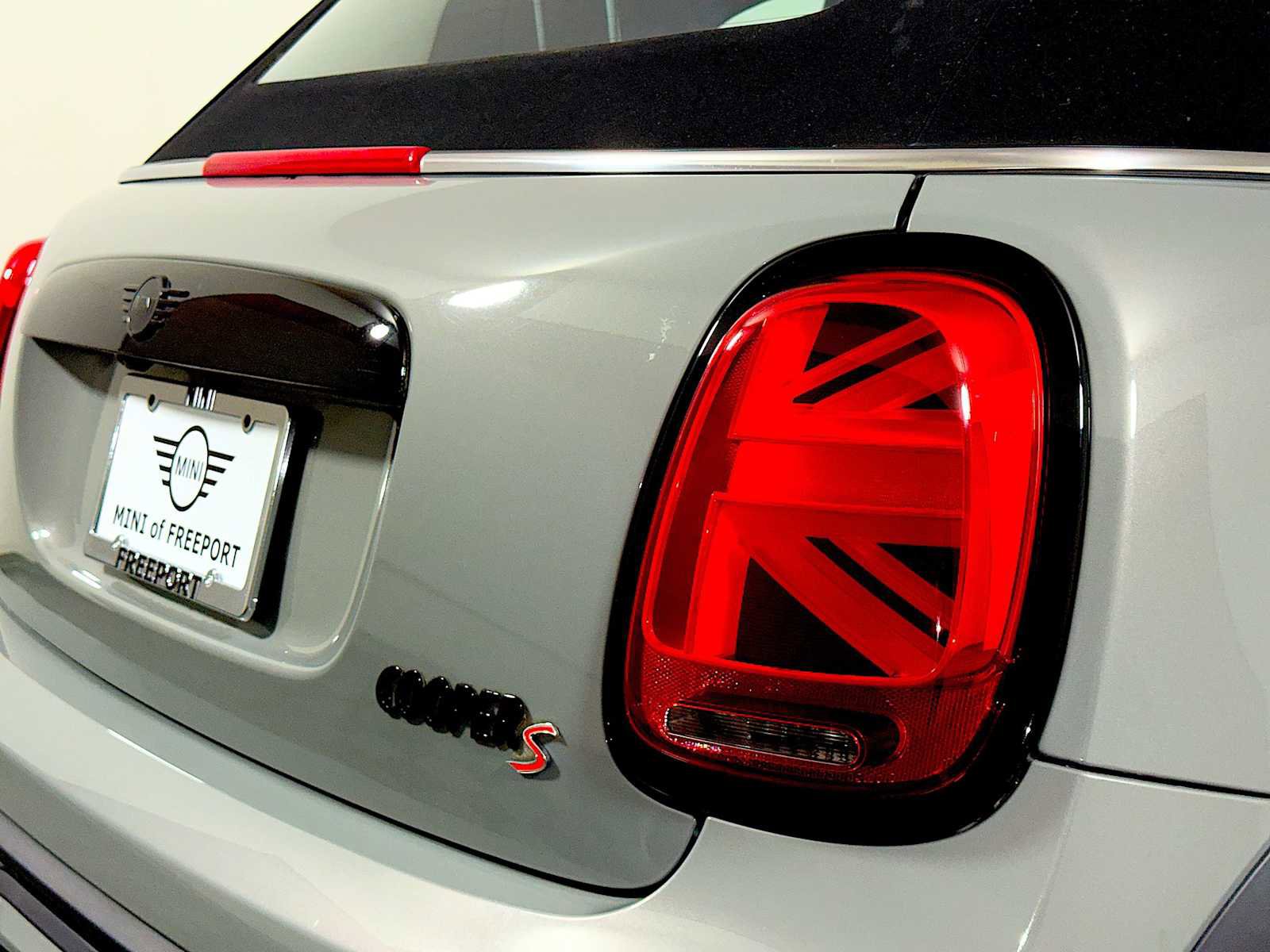 Used 2023 MINI Cooper S image 27