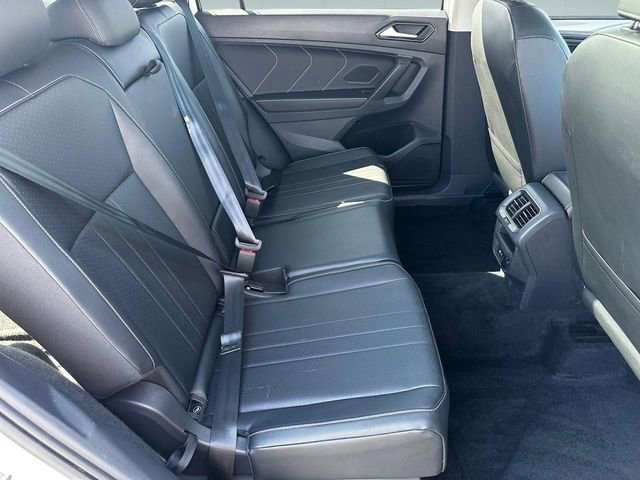 Used 2022 Volkswagen Tiguan SE image 28