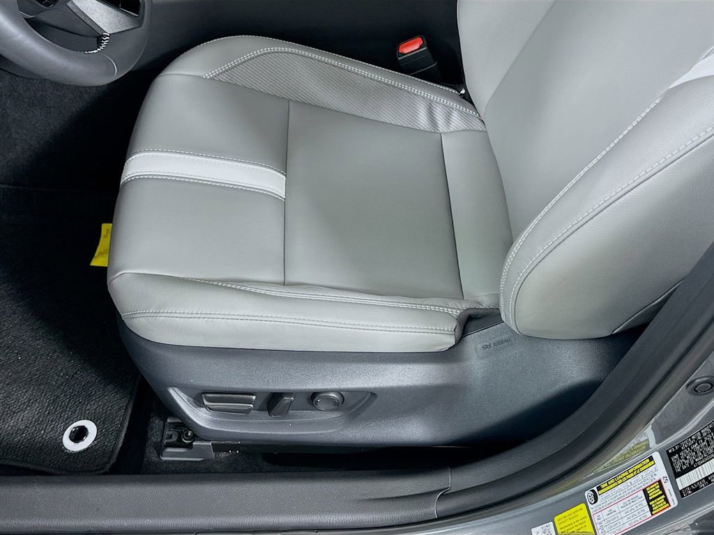 Certified 2025 Toyota Camry SE w/ Convenience Package image 20