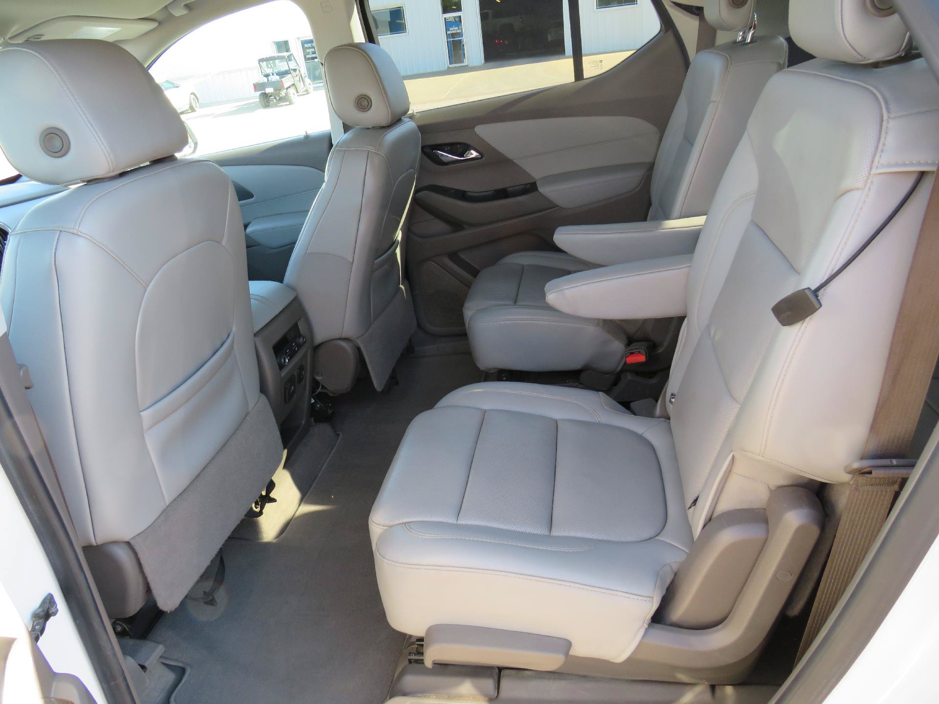 Used 2018 Chevrolet Traverse Premier AWD/4WD image 8