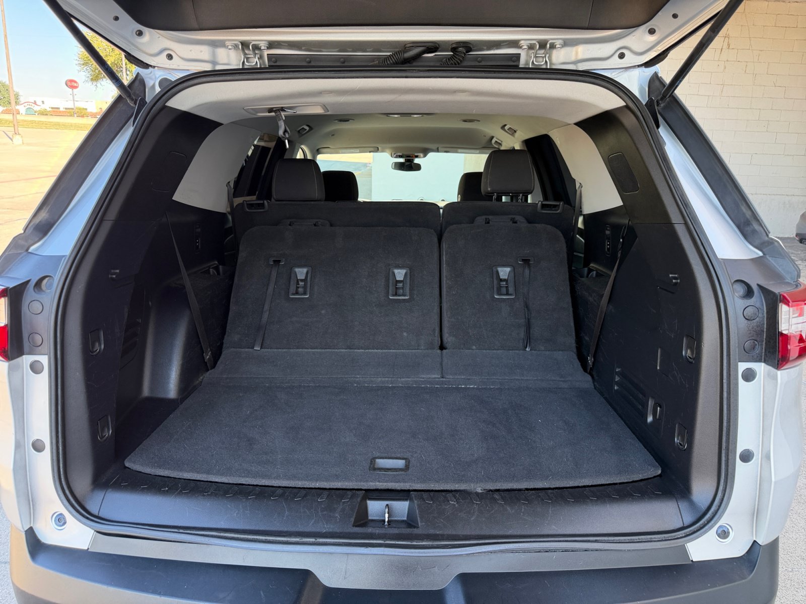 Used 2020 Chevrolet Traverse LS w/ LPO, Blackout Package FWD image 30
