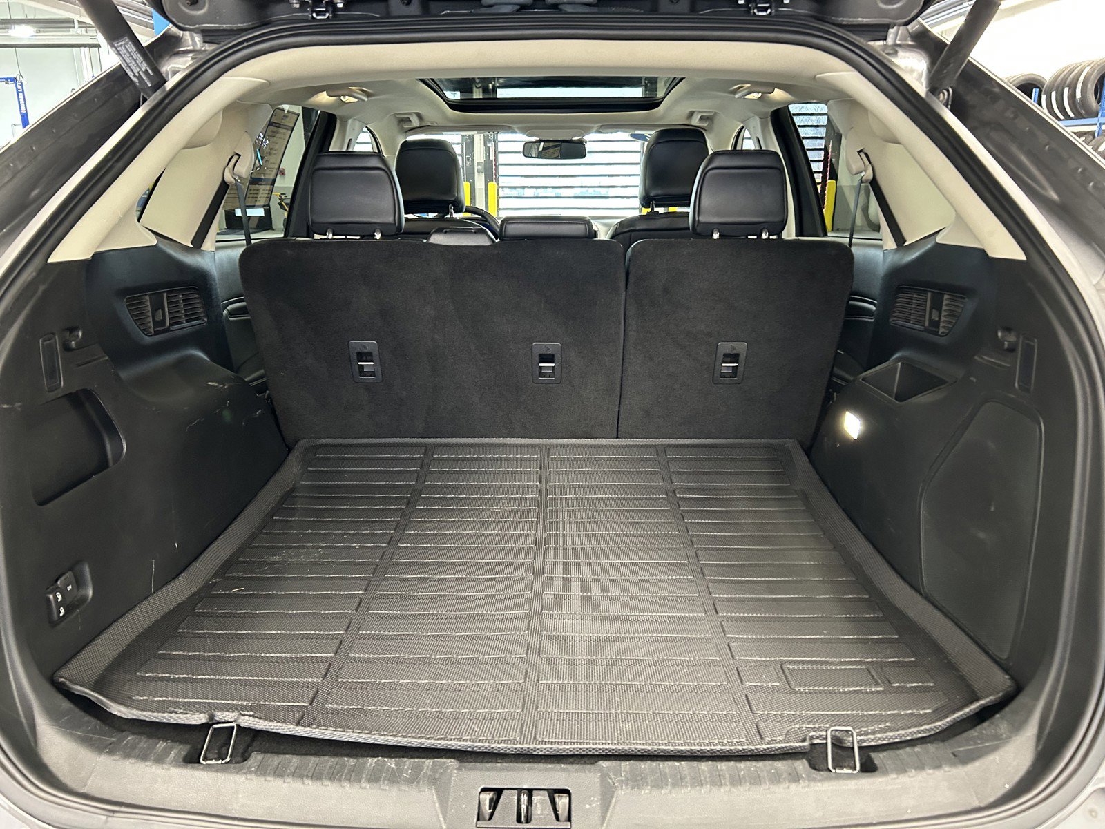 Used 2022 Ford Edge Titanium image 15