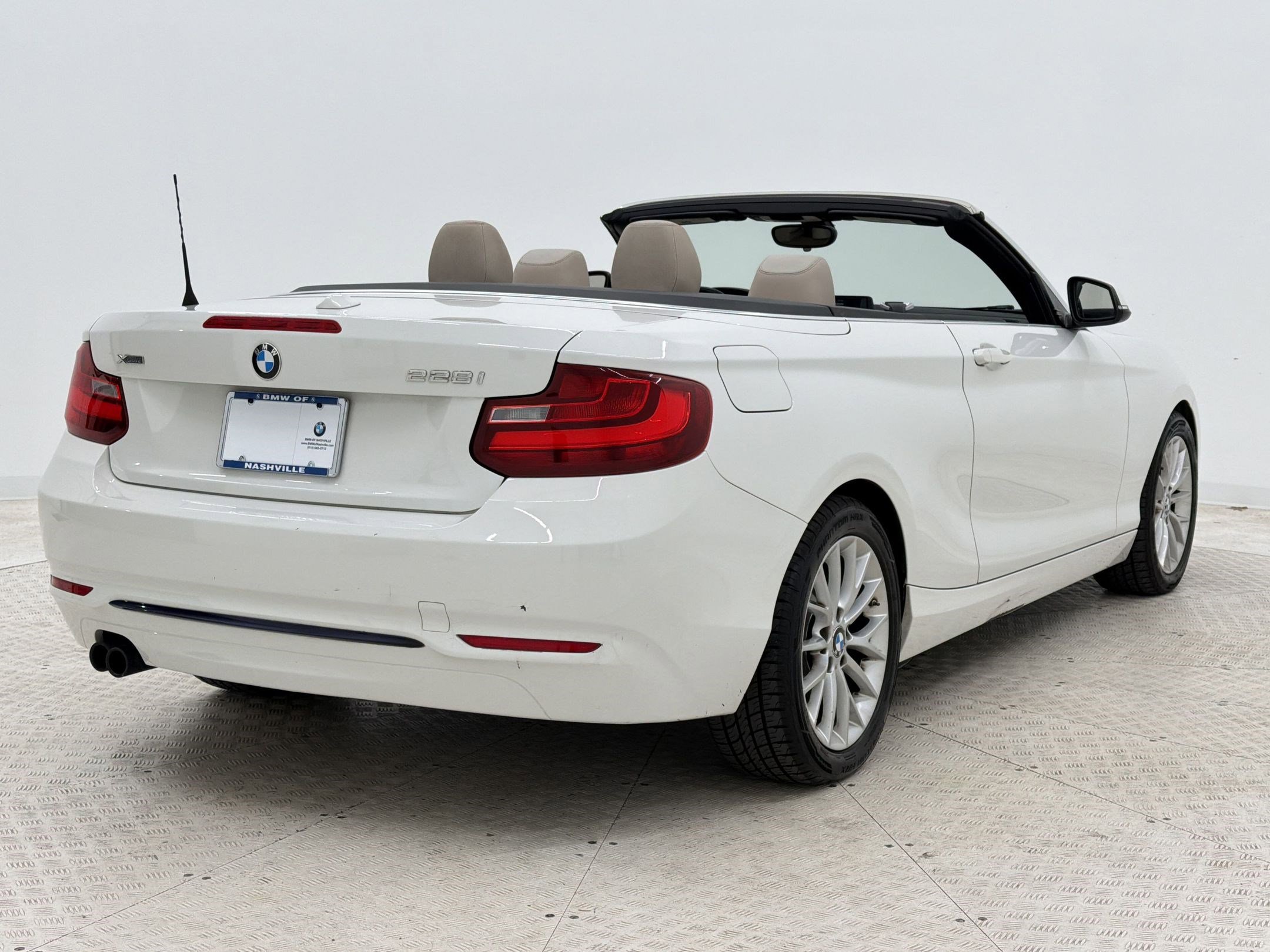 Used 2016 BMW 228i xDrive Convertible AWD/4WD image 9