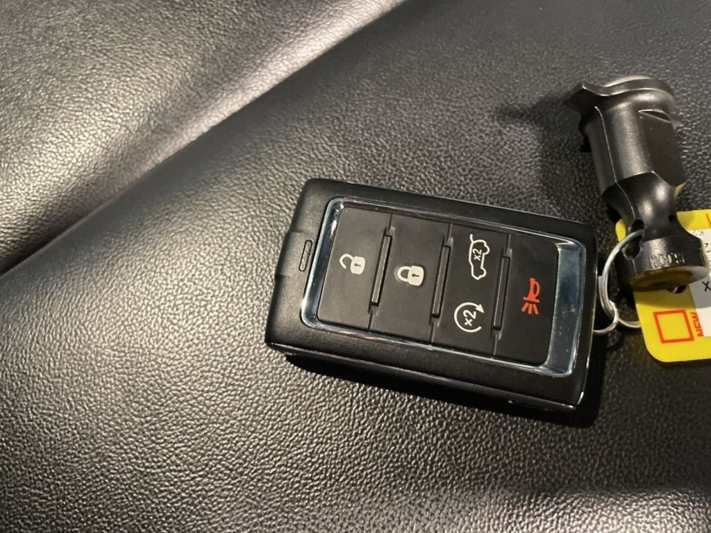 Used 2022 Jeep Grand Cherokee Limited 4xe image 31