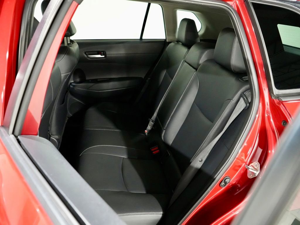 Used 2022 Toyota Corolla Cross XLE image 28