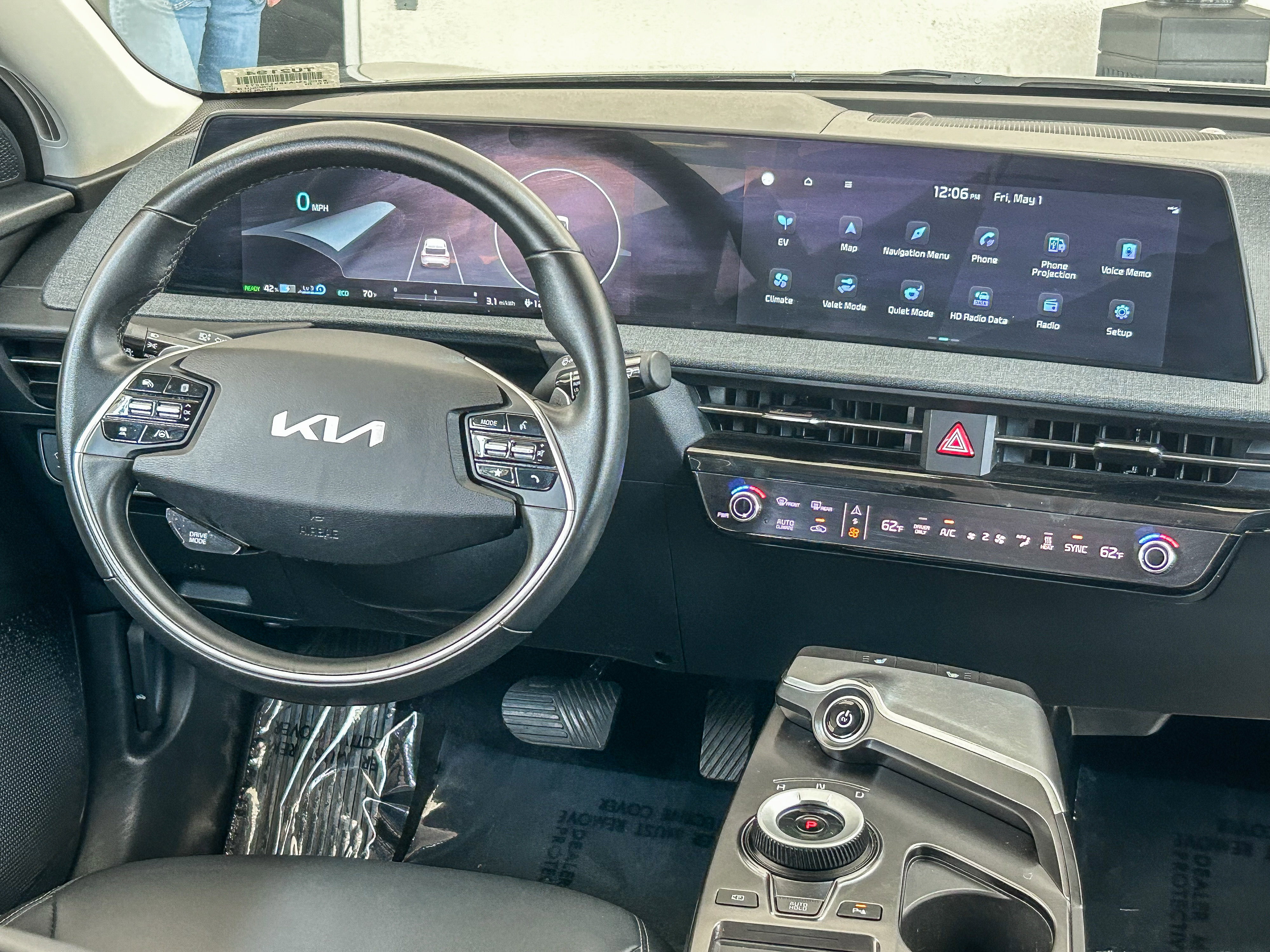 Used 2024 Kia EV6 Light RWD image 12