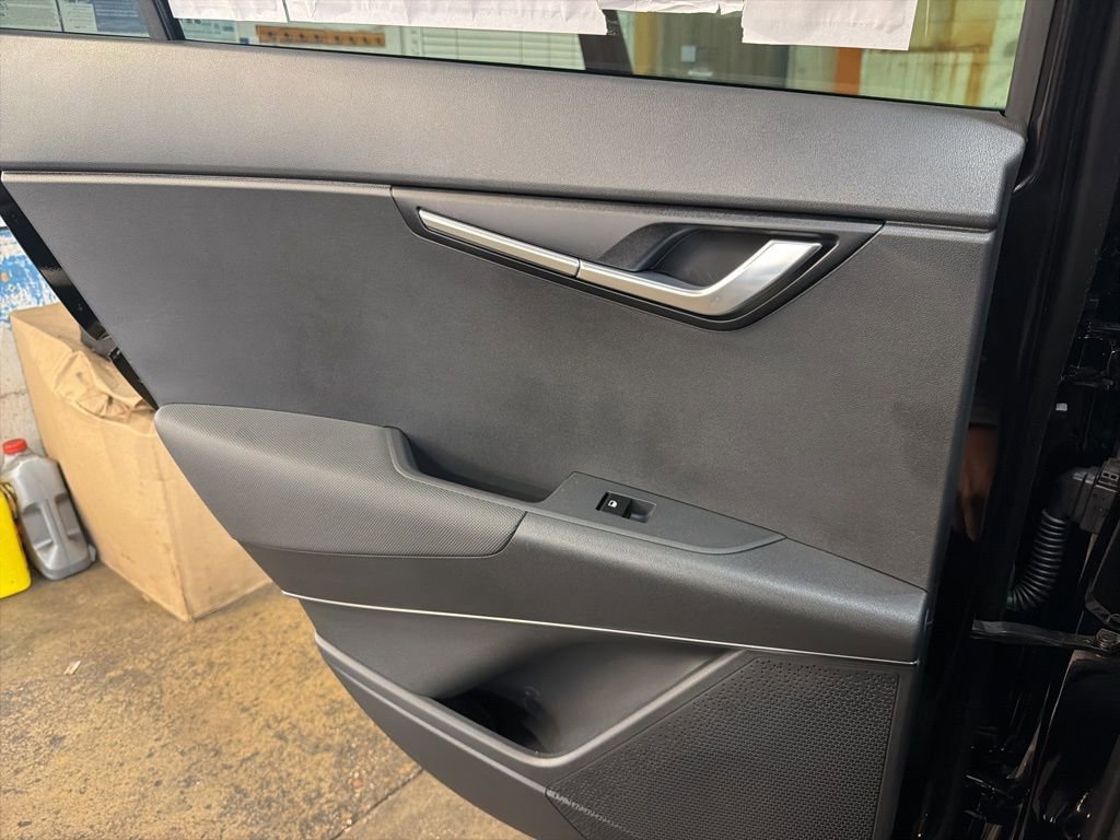 Certified 2025 Kia Niro EX image 21