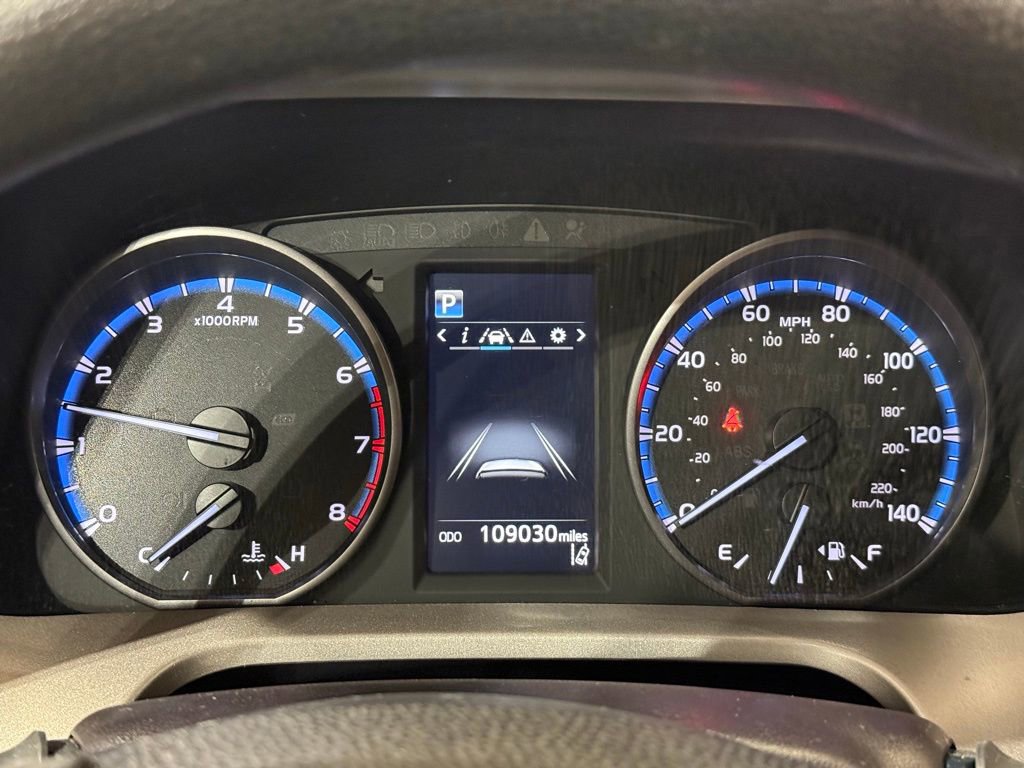 Used 2018 Toyota RAV4 LE image 24