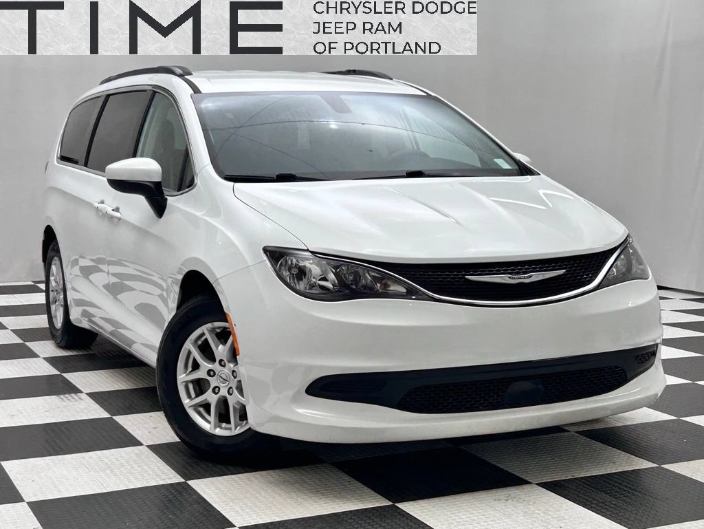 Certified 2021 Chrysler Voyager Lxi FWD image 1