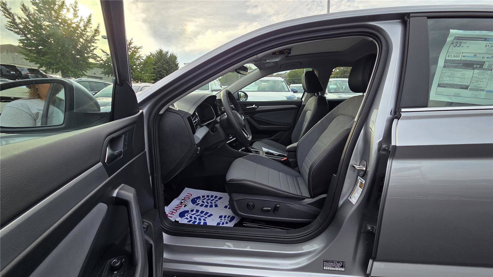 New 2026 Volkswagen Jetta SE FWD image 13