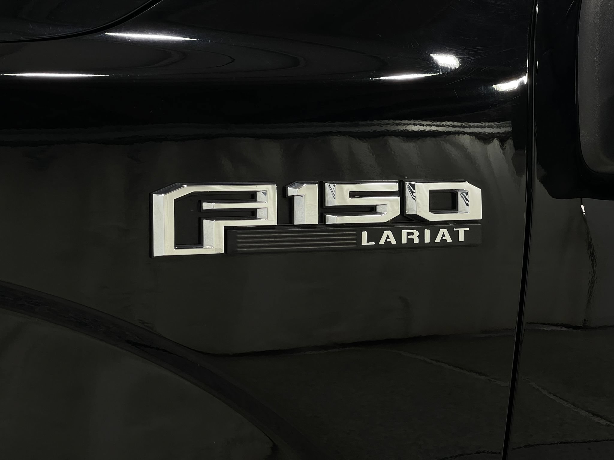 Used 2018 Ford F150 Lariat w/ Equipment Group 501A Mid AWD/4WD image 38