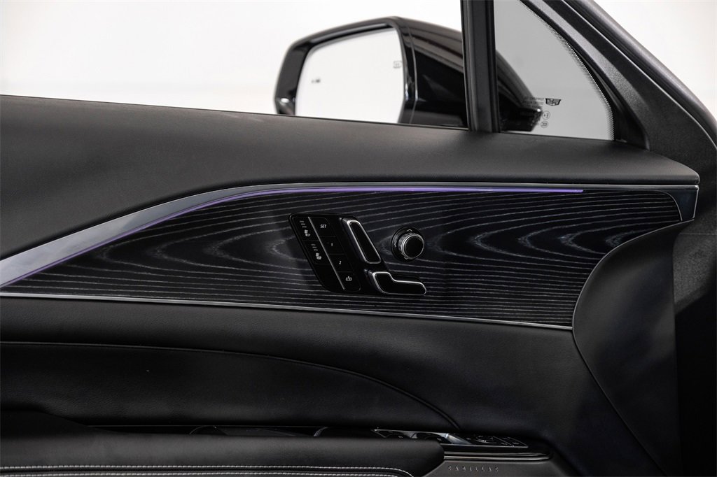 Used 2024 Cadillac Lyriq Luxury image 42