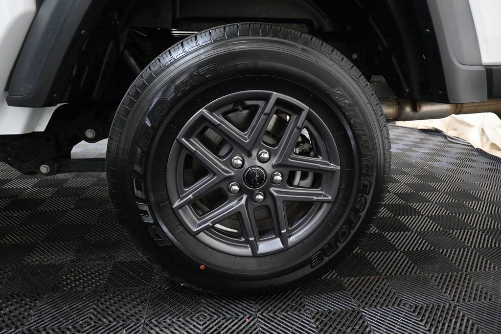 Used 2025 Jeep Gladiator Sport image 30