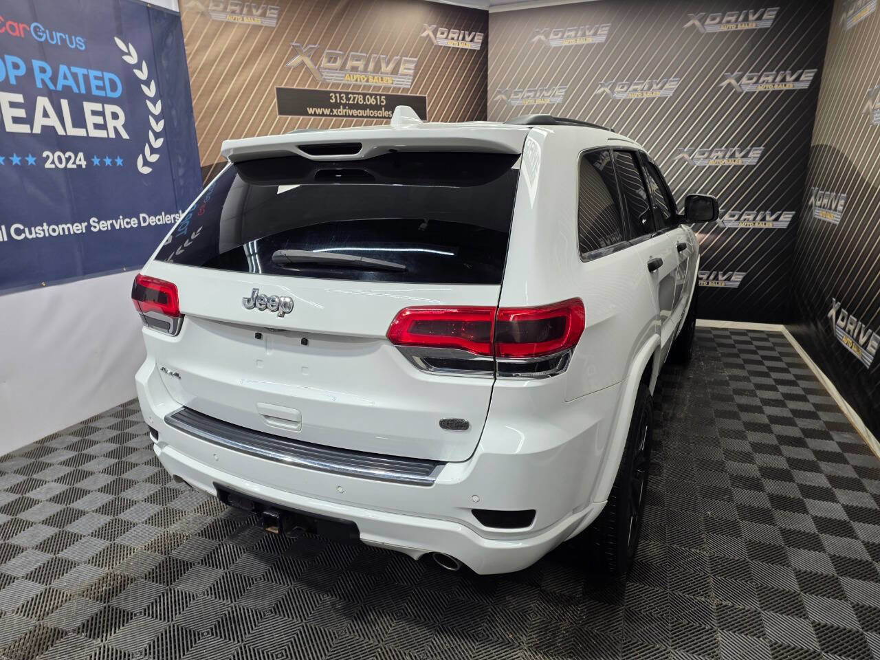 Used 2015 Jeep Grand Cherokee Overland w/ Advanced Technology Group image 13