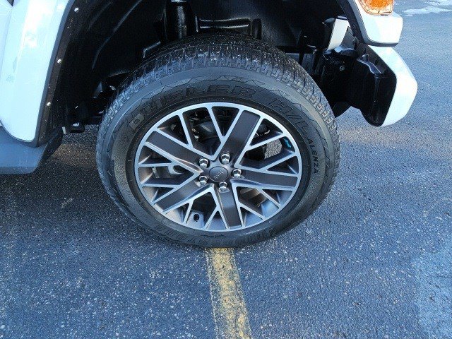 Used 2022 Jeep Wrangler Unlimited Sahara image 10