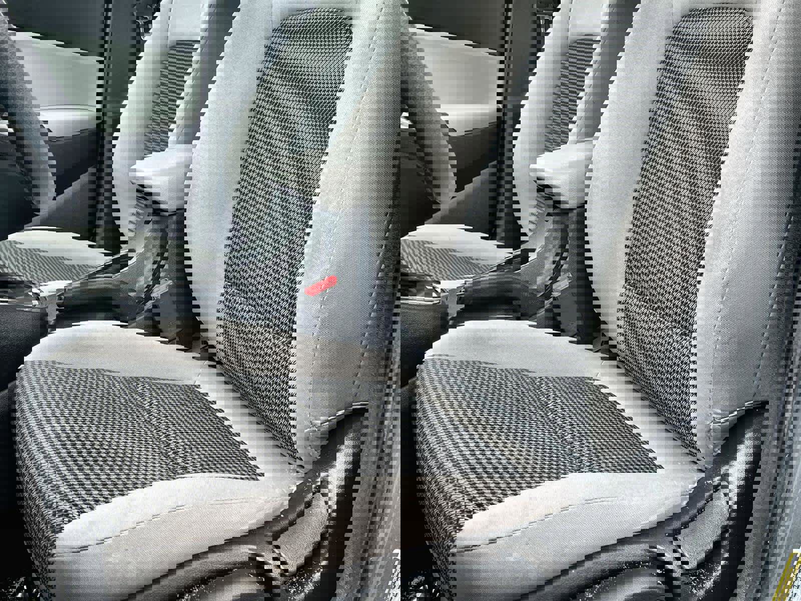 Used 2023 Hyundai Kona SE w/ Cargo Package image 12