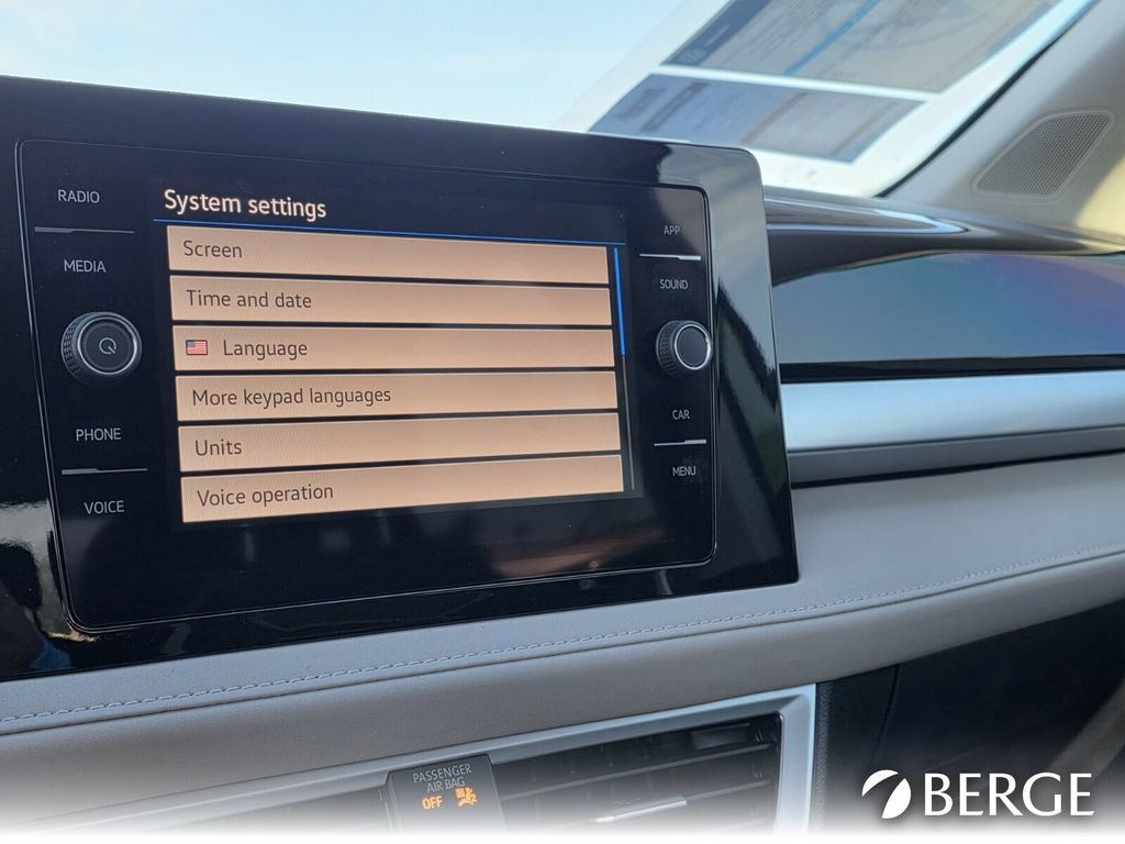 New 2026 Volkswagen Taos SE FWD image 18