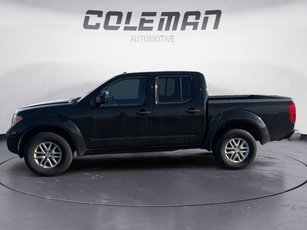 Used 2016 Nissan Frontier SV image 2