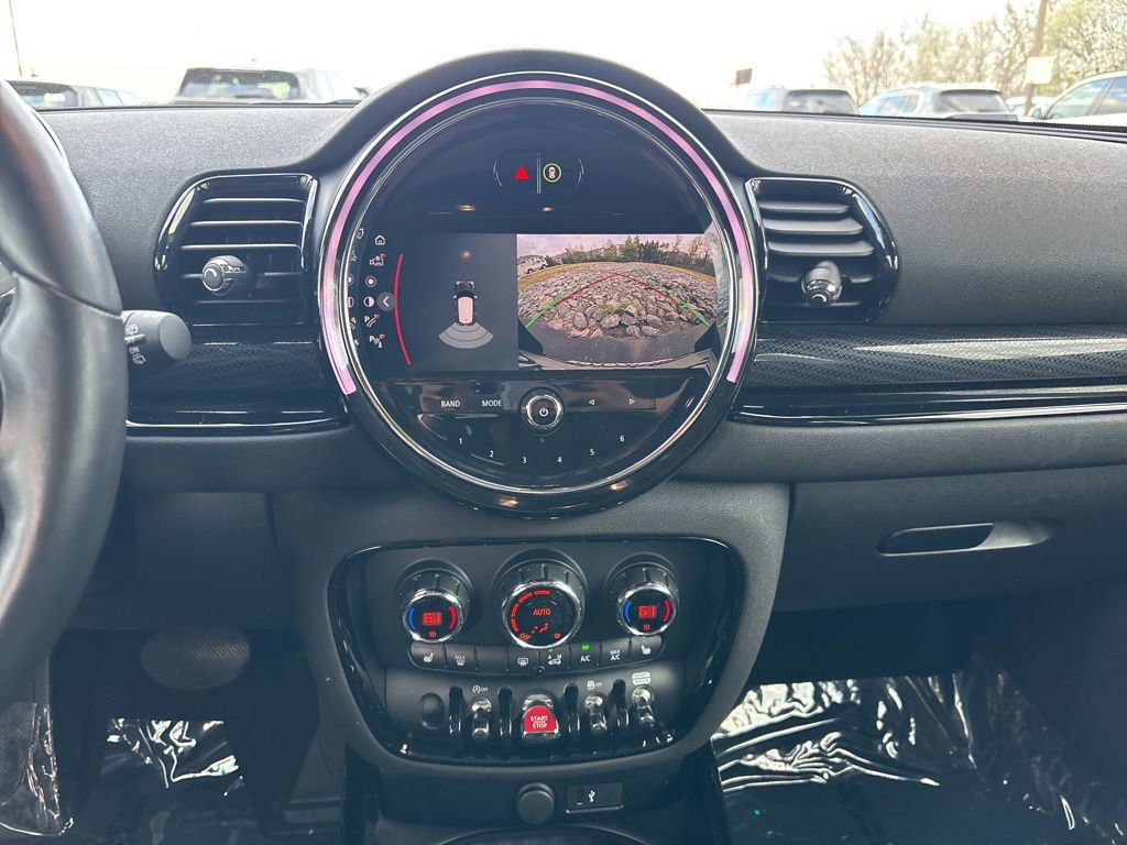 Used 2022 MINI Cooper Clubman S w/ Premium Package image 15