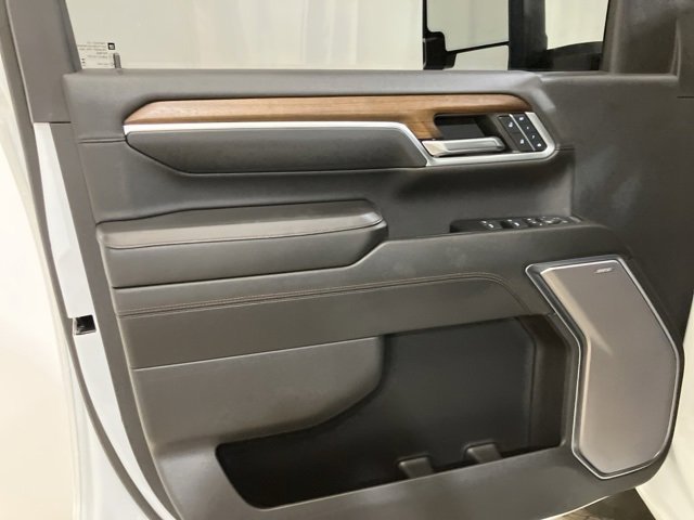 Used 2024 Chevrolet Silverado 3500 High Country w/ High Country Premium Package image 9