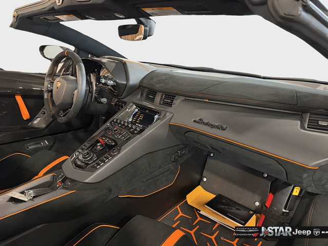 Used 2021 Lamborghini Aventador SVJ AWD/4WD image 23