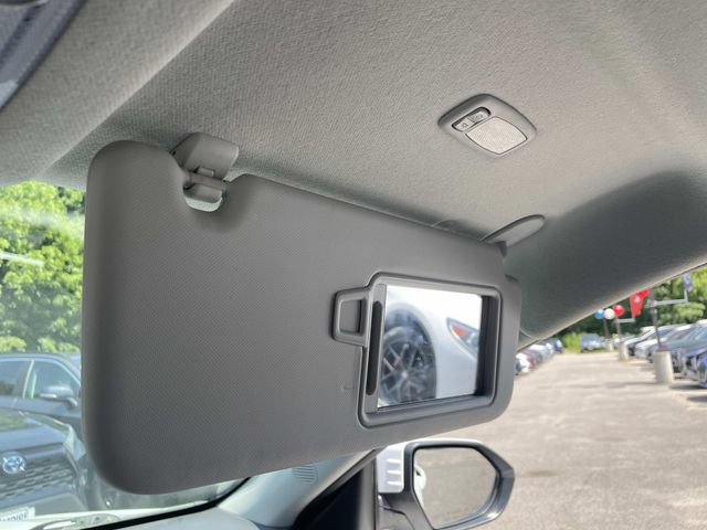 Used 2025 Hyundai Kona SEL AWD/4WD image 32