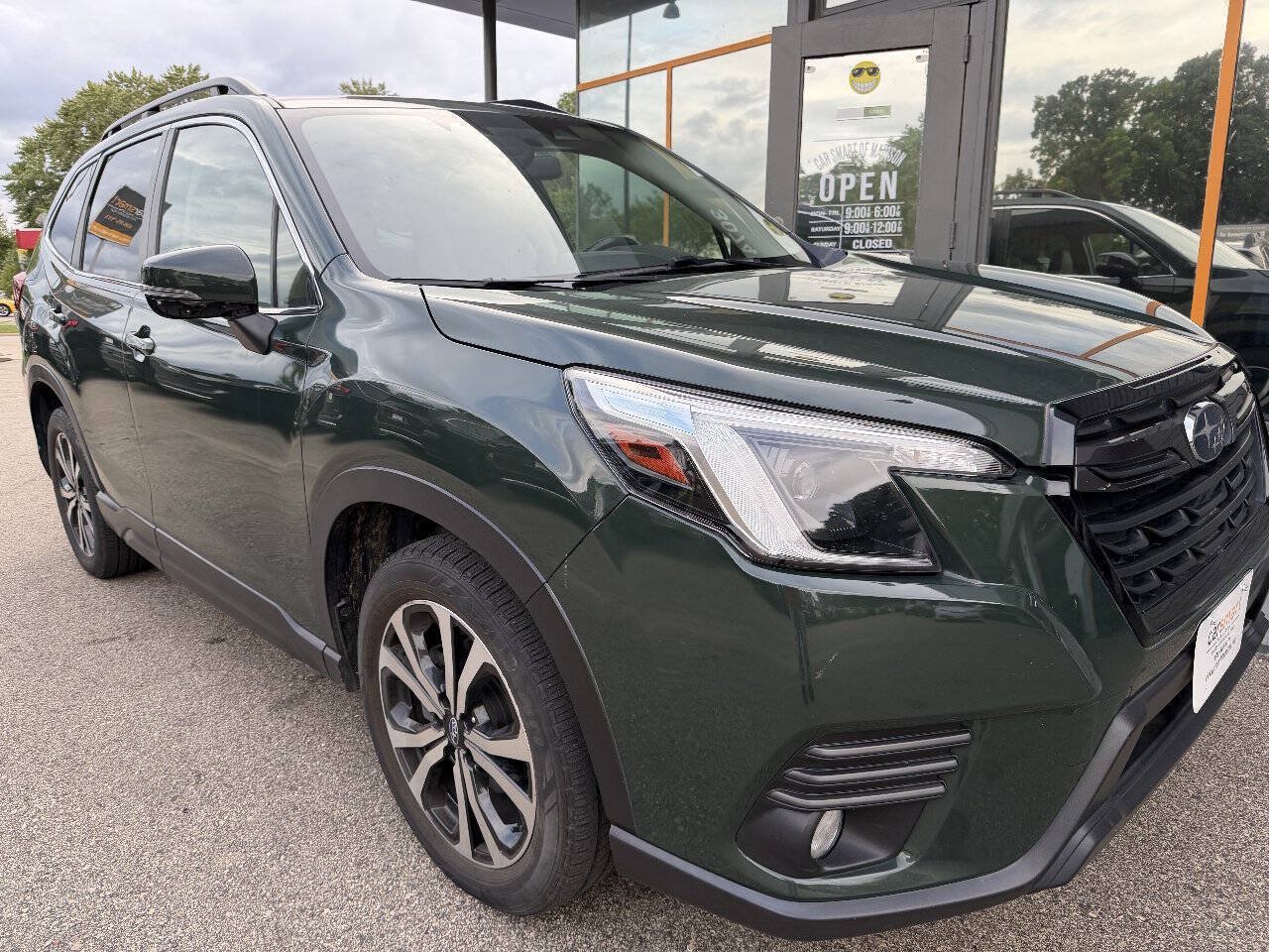 Used 2022 Subaru Forester Limited AWD/4WD image 4