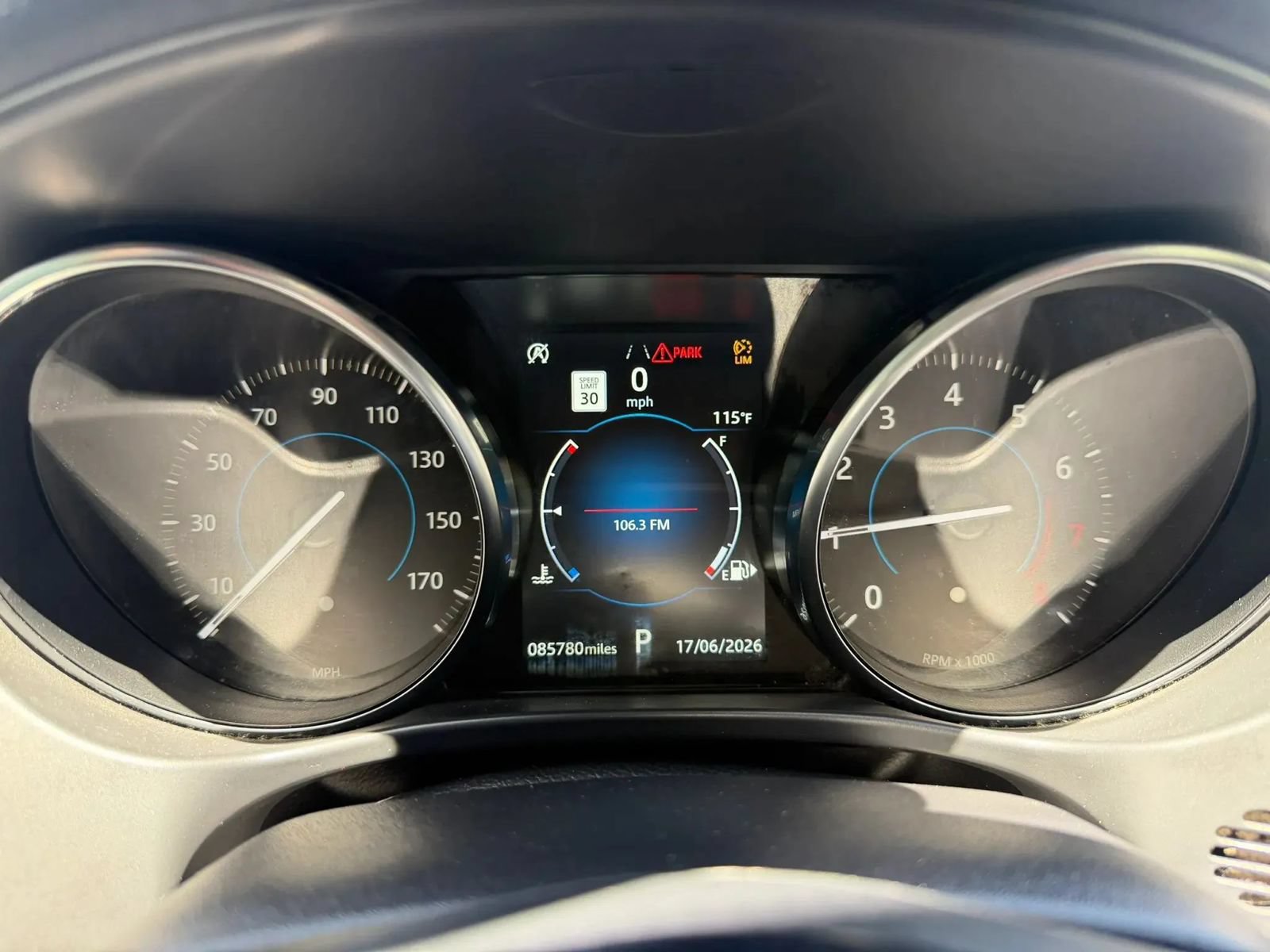 Used 2020 Jaguar F-PACE Prestige AWD/4WD image 23