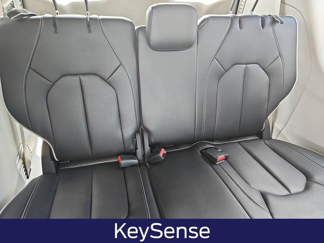 Used 2023 Chrysler Pacifica Limited w/ Uconnect Theater Family Group AWD/4WD image 14