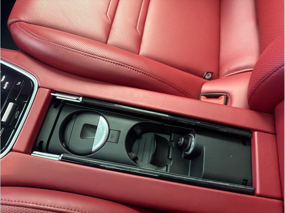 Used 2021 Porsche Panamera image 30