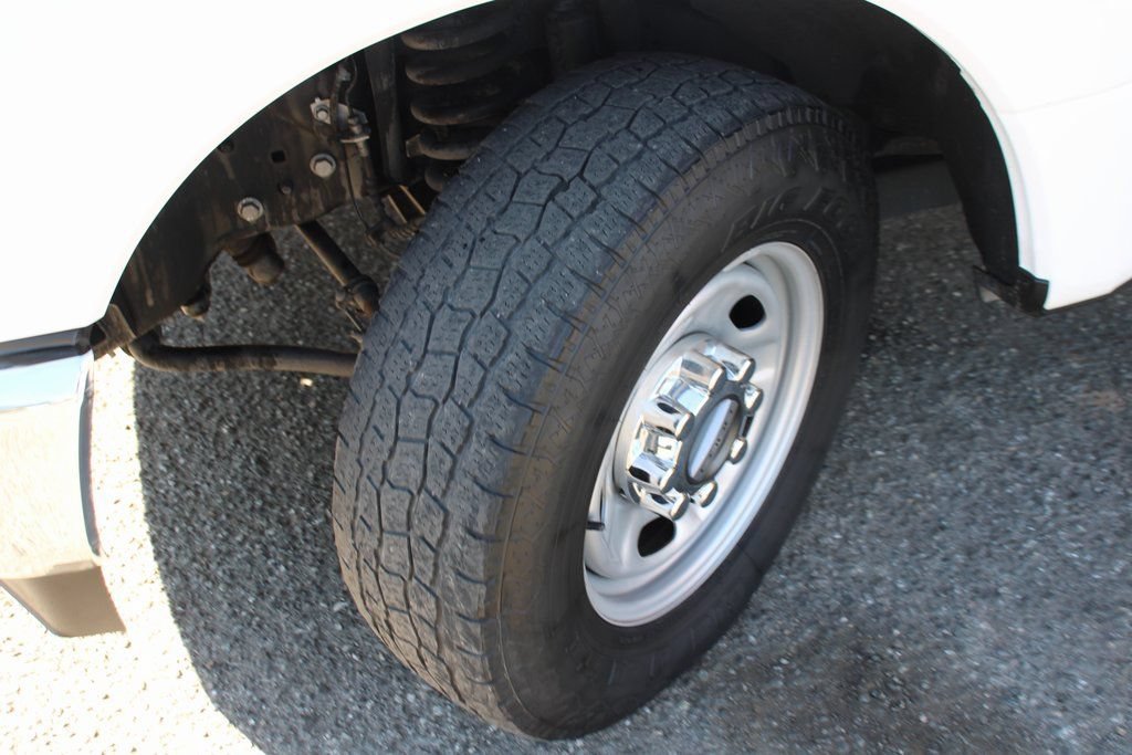 Used 2022 Ford F350 XL w/ Power Equipment Group RWD image 41