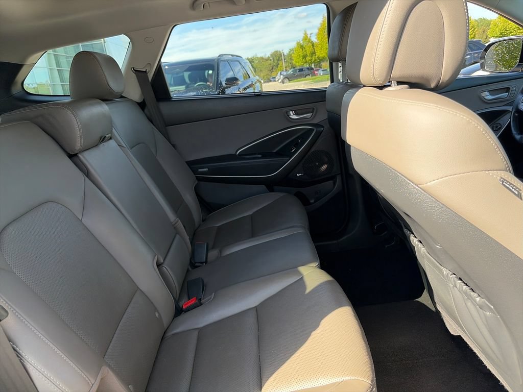 Used 2017 Hyundai Santa Fe AWD image 34