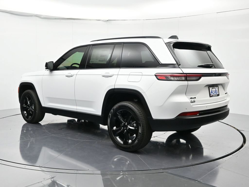 New 2025 Jeep Grand Cherokee Limited w/ Black Appearance Package image 8