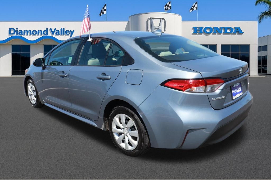 Used 2024 Toyota Corolla LE FWD image 4